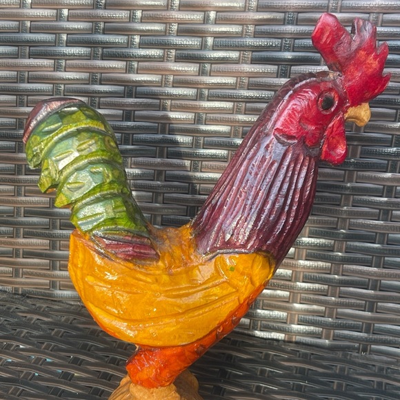 Hand Carved Wooden Rooster Figurine Chicken Folk Art Painted Vintage Decor - Picture 3 of 11